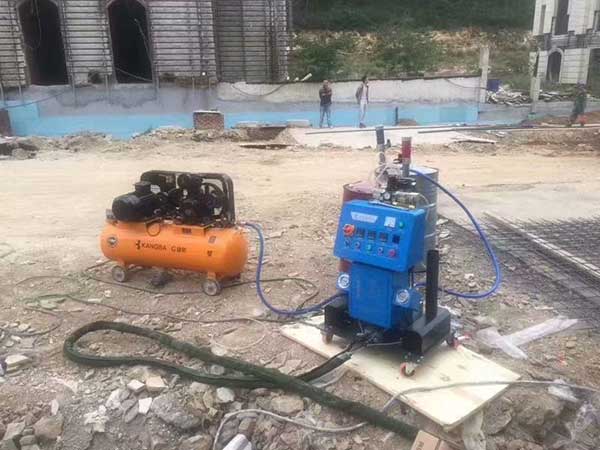 外墻發(fā)泡保溫噴涂 液壓聚氨酯噴涂機(圖1) 外墻發(fā)泡保溫噴涂 液壓聚氨酯噴涂機