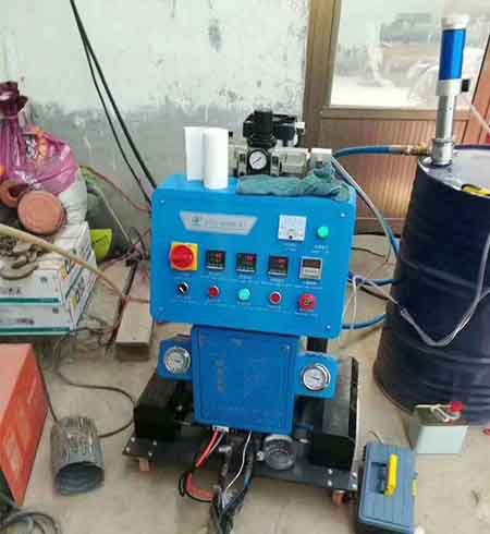 聚氨酯護舷填充機器(圖2) Q2600D聚氨酯護舷填充機器