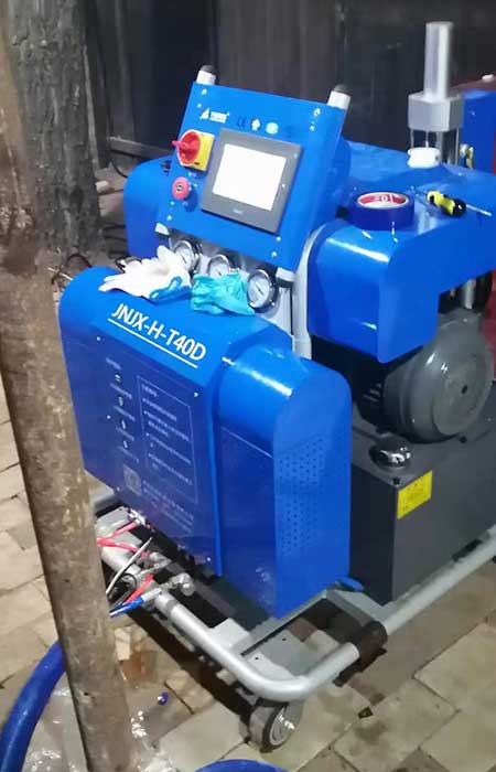 焦作哪個(gè)市場(chǎng)賣聚脲噴涂機(jī)(圖1) JNJX-H-T40D液壓聚脲噴涂機(jī)