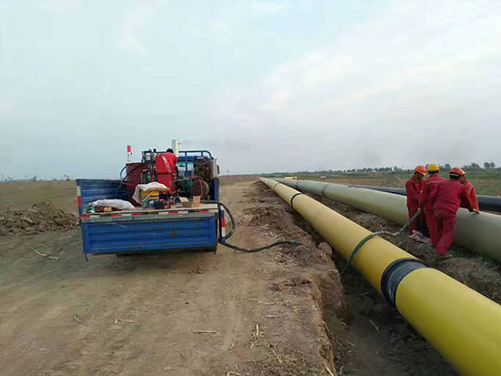 大城縣聚氨酯發(fā)泡機(jī)(圖1) 大城縣聚氨酯發(fā)泡機(jī)管道保溫施工